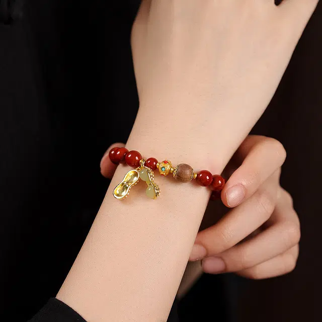 克拉日记 红玛瑙琉璃檀木鸿运【好柿发生】非凡脱俗国风气质小众轻奢手饰好运礼盒装女朋友 告白恋爱礼 女生闺蜜 玛瑙 手串 男女同款情侣款
