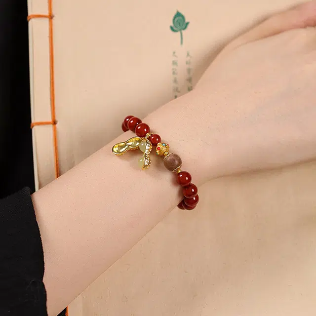 克拉日记 红玛瑙琉璃檀木鸿运【好柿发生】非凡脱俗国风气质小众轻奢手饰好运礼盒装女朋友 告白恋爱礼 女生闺蜜 玛瑙 手串 男女同款情侣款