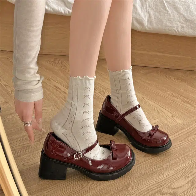法式复古蝴蝶结英伦风舒适配裙 粗跟 玛丽珍鞋 女款 红色