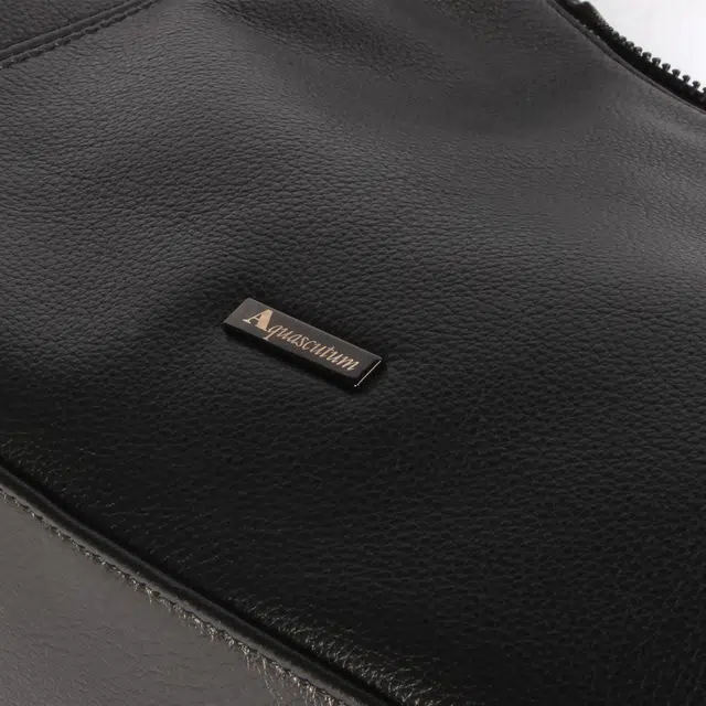 AQUASCUTUM