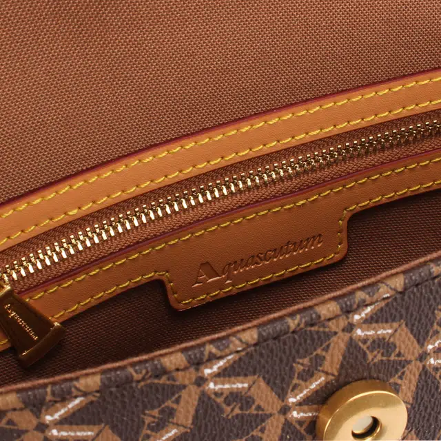 AQUASCUTUM PVC