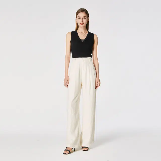 NINE WEST V