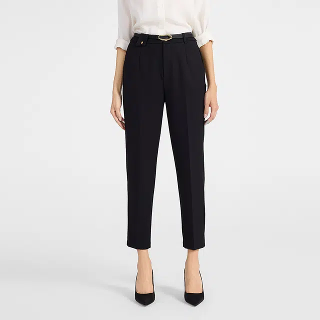 NINE WEST