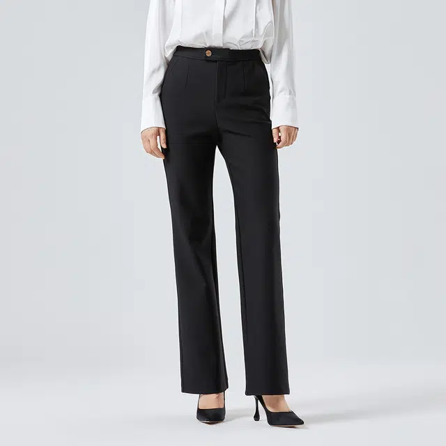 NINE WEST