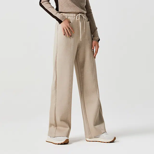 NINE WEST