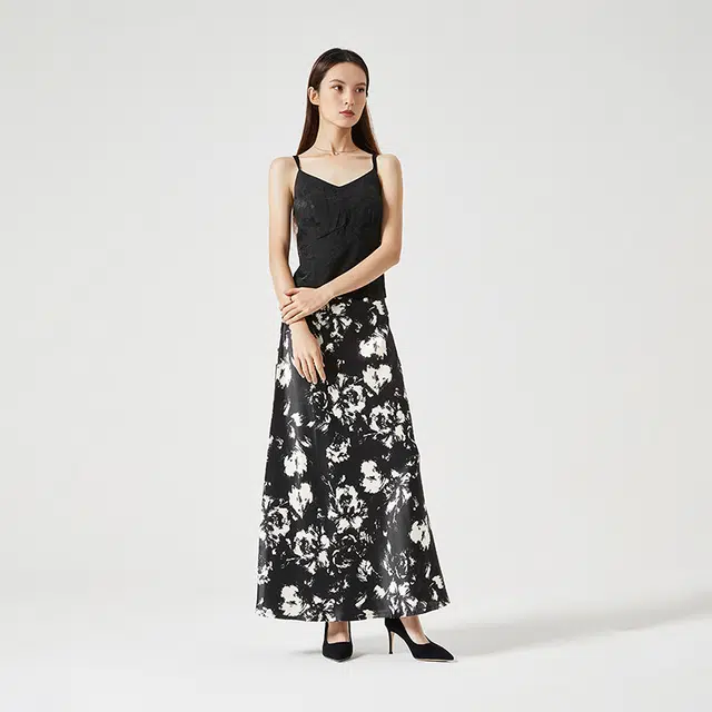 NINE WEST