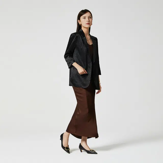 NINE WEST