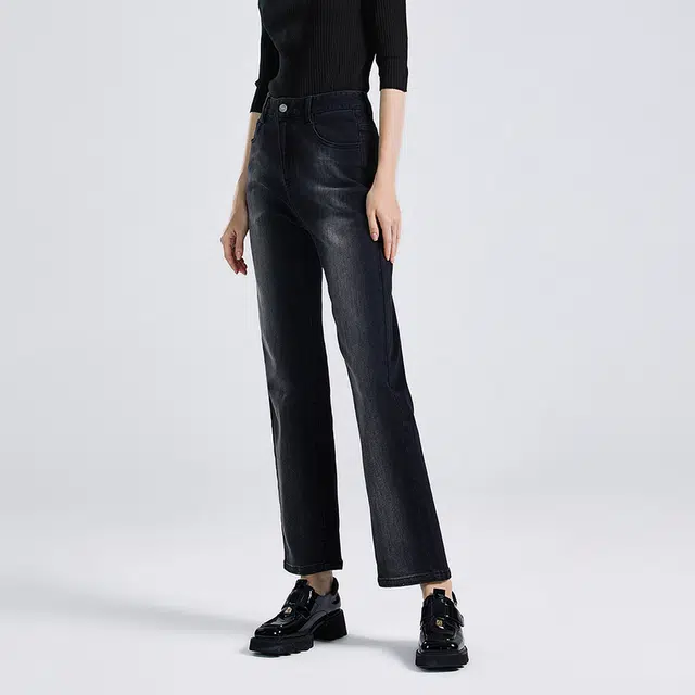 NINE WEST