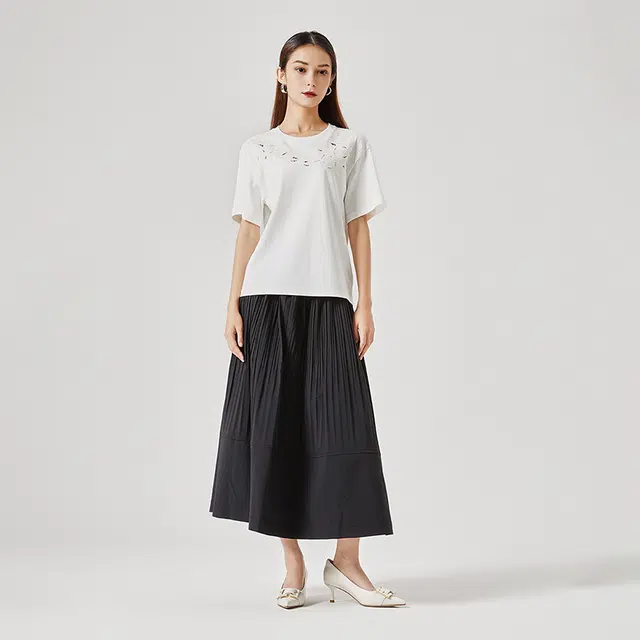 NINE WEST T