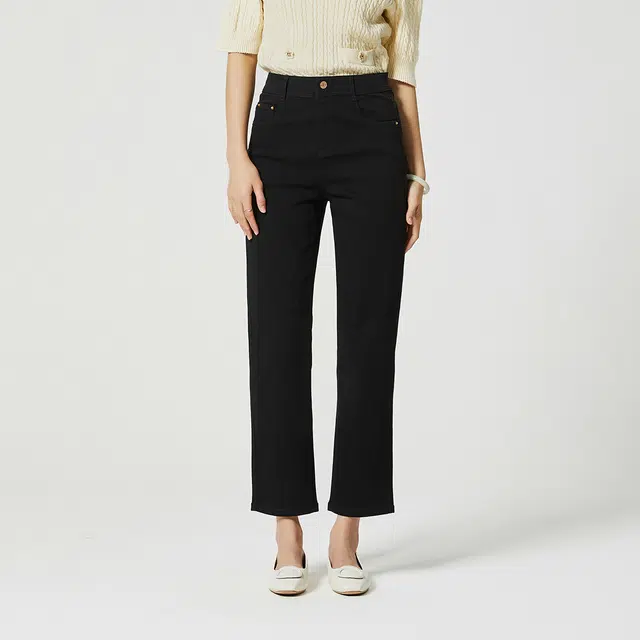 NINE WEST