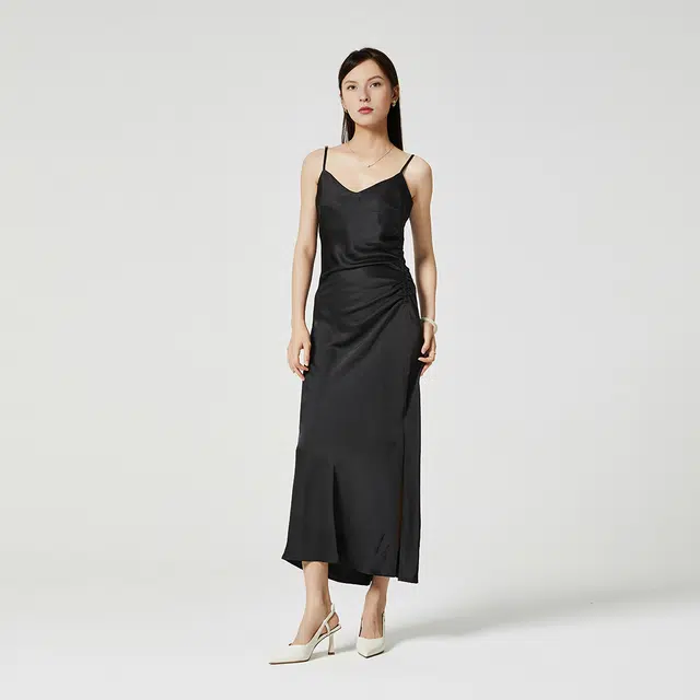 NINE WEST V