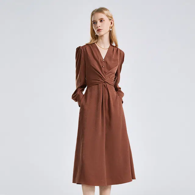 NINE WEST V