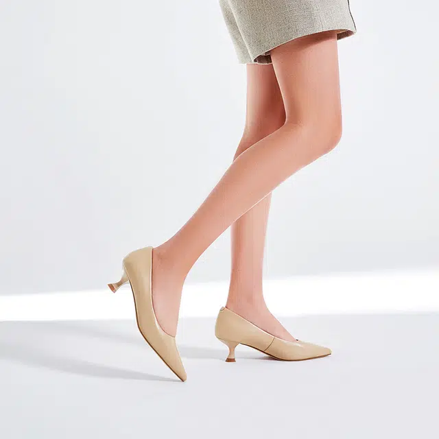 NINE WEST