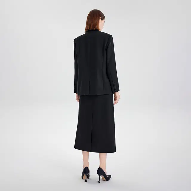 NINE WEST