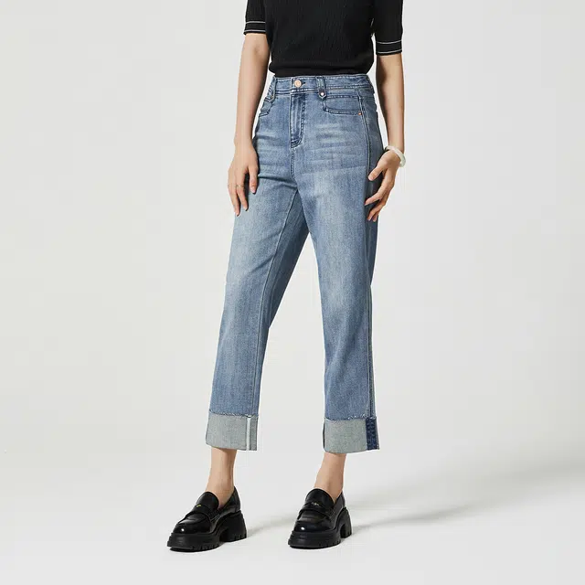 NINE WEST