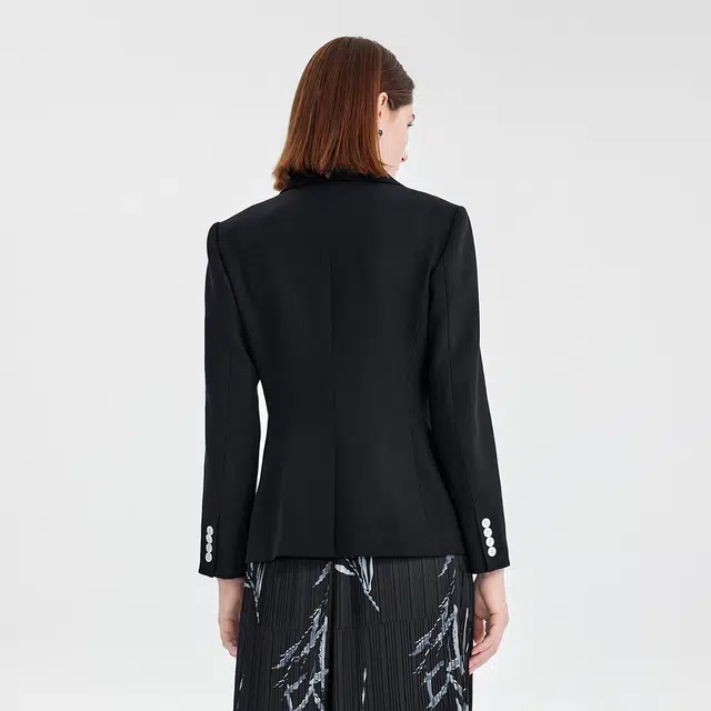 NINE WEST
