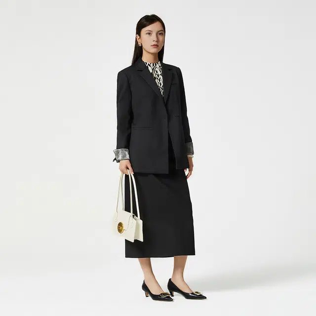 NINE WEST