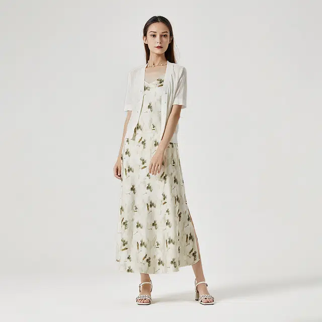 NINE WEST