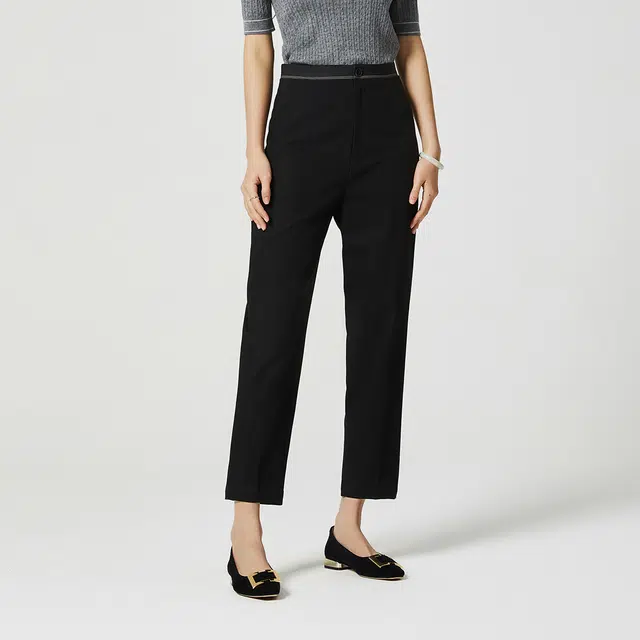 NINE WEST