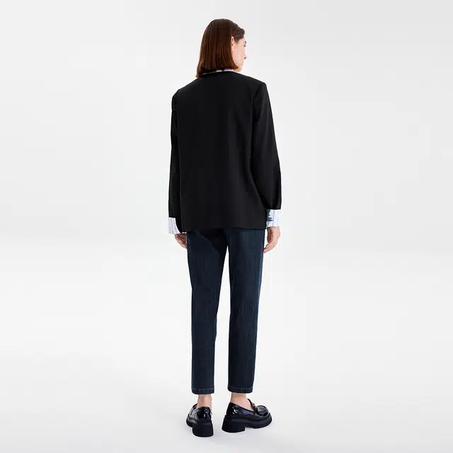 NINE WEST V