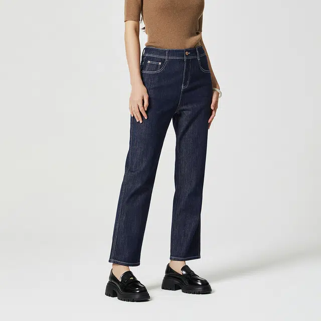 NINE WEST