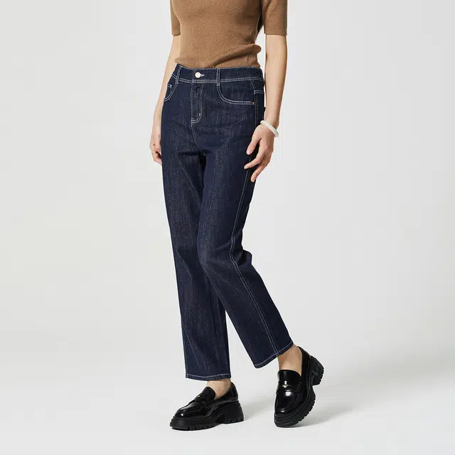 NINE WEST