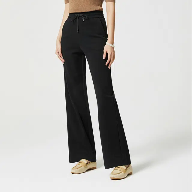 NINE WEST