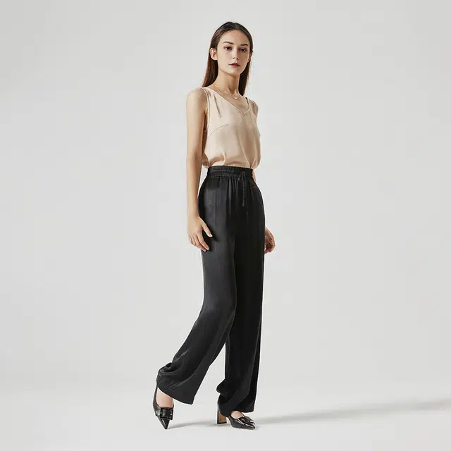 NINE WEST