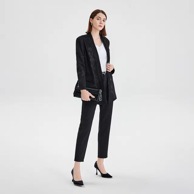 NINE WEST