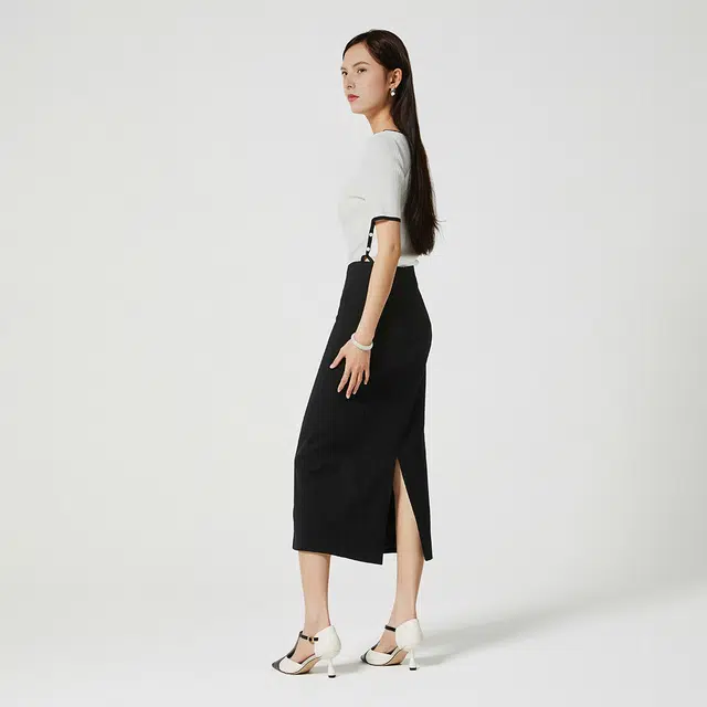 NINE WEST