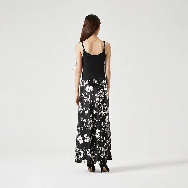 NINE WEST