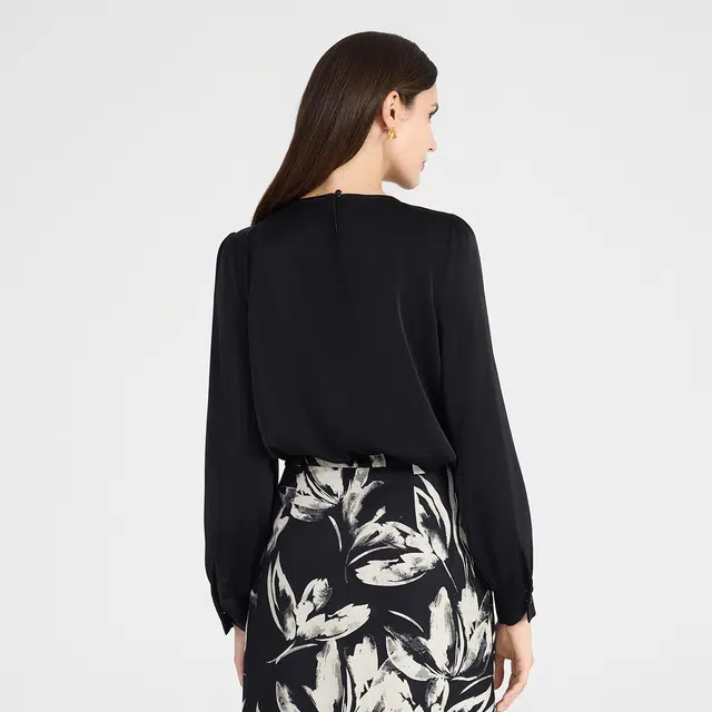 NINE WEST