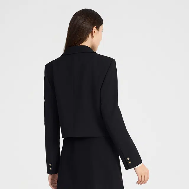 NINE WEST