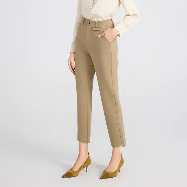 NINE WEST