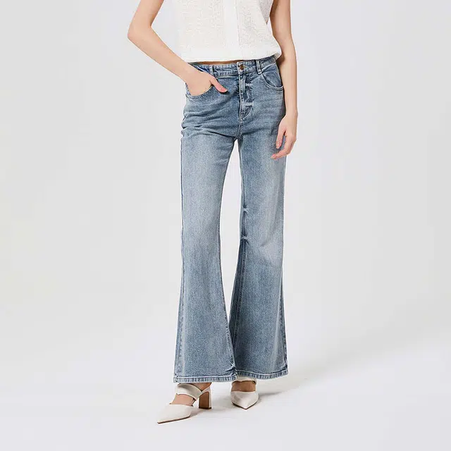NINE WEST