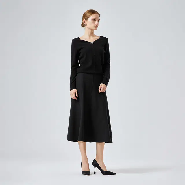 NINE WEST V