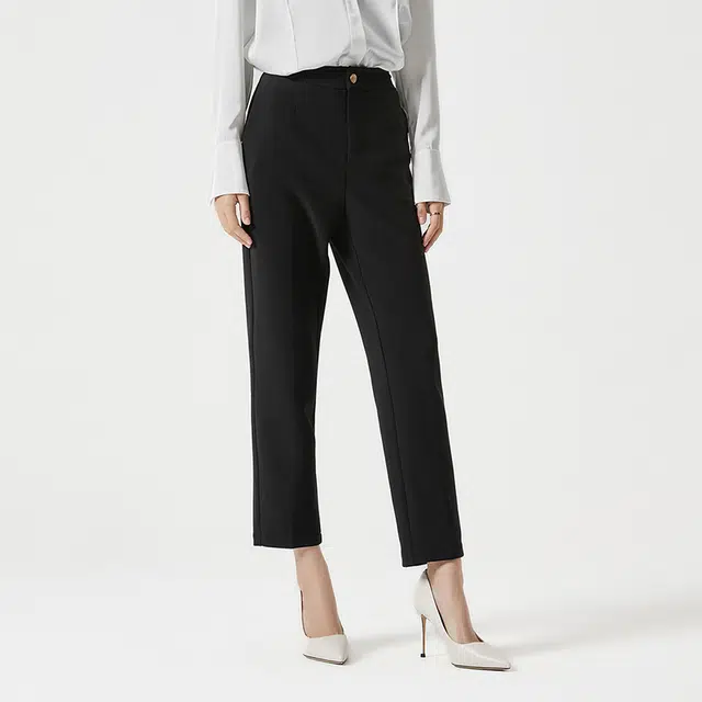 NINE WEST