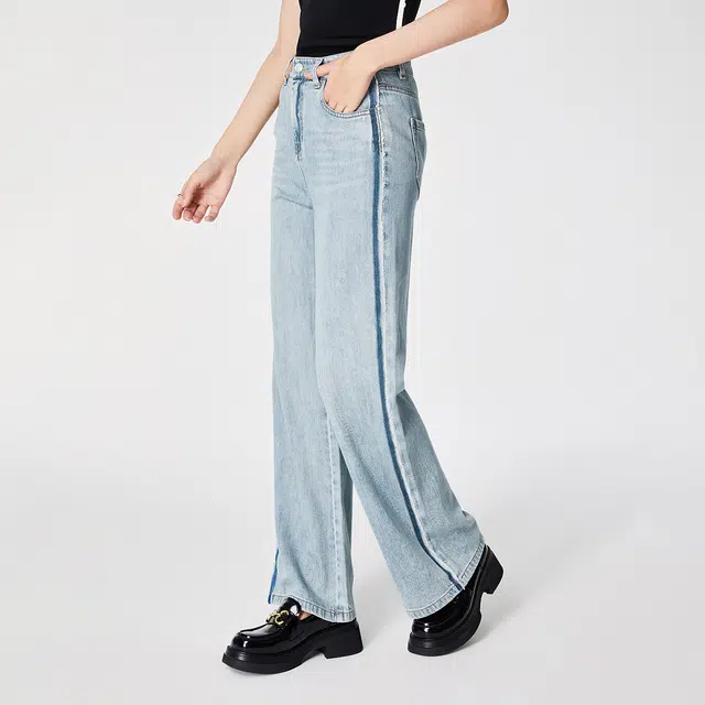 NINE WEST