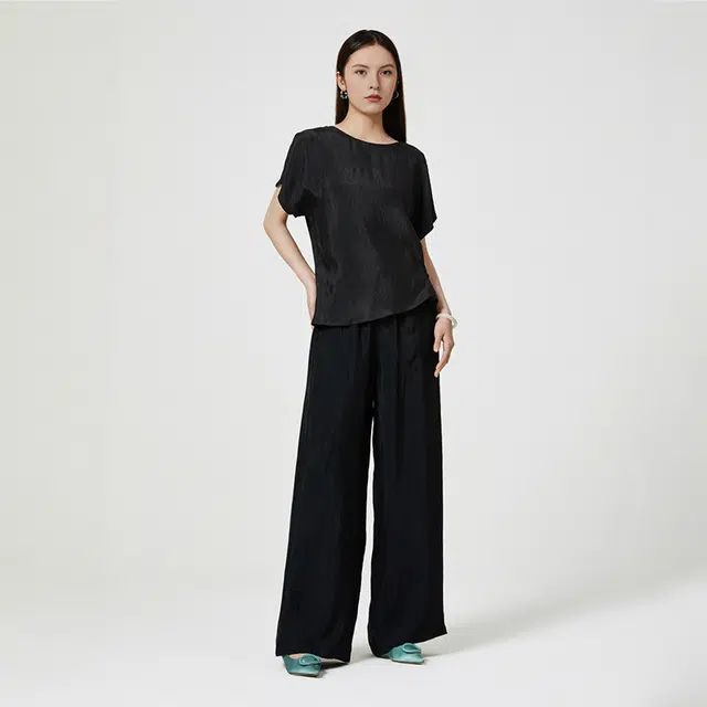 NINE WEST