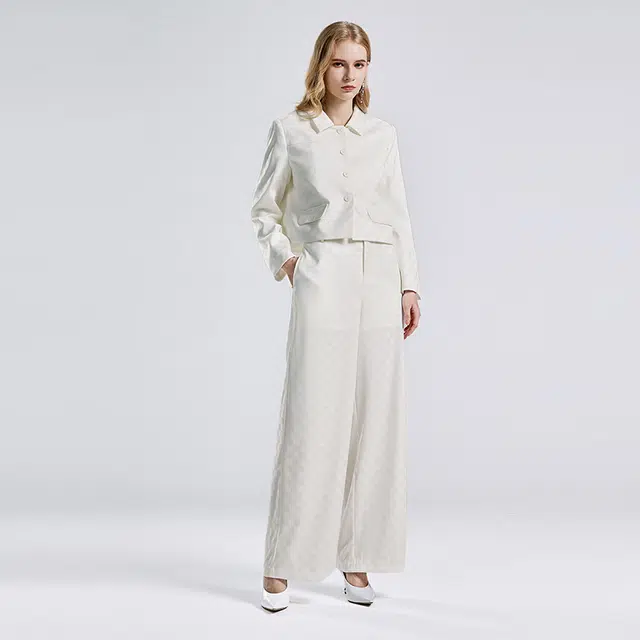 NINE WEST