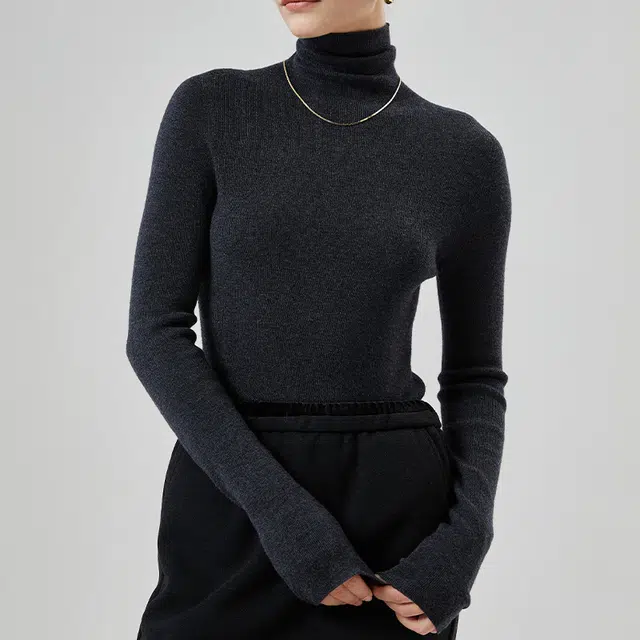 NINE WEST