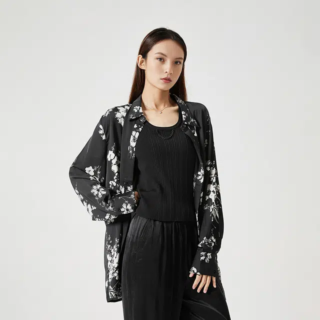 NINE WEST