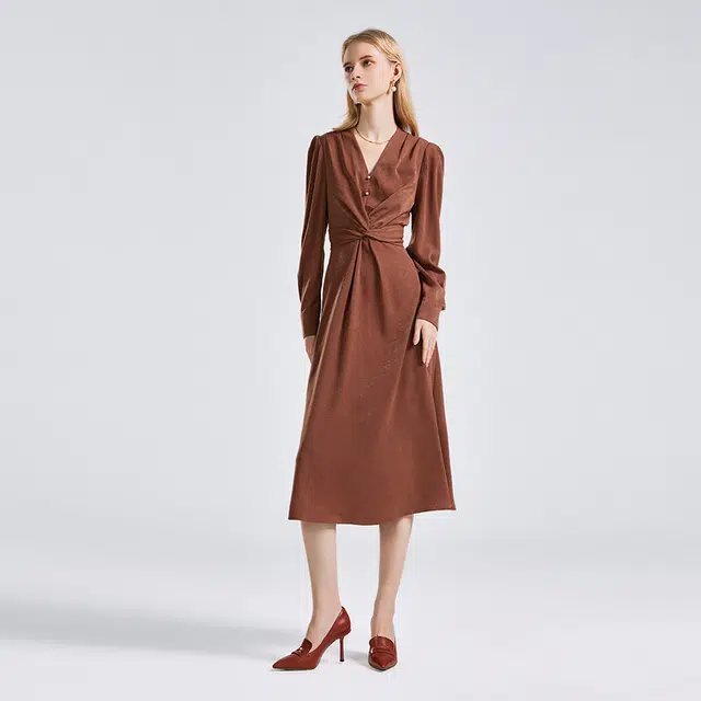 NINE WEST V