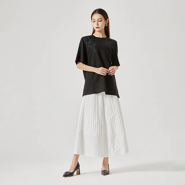 NINE WEST T