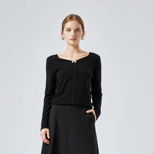 NINE WEST V