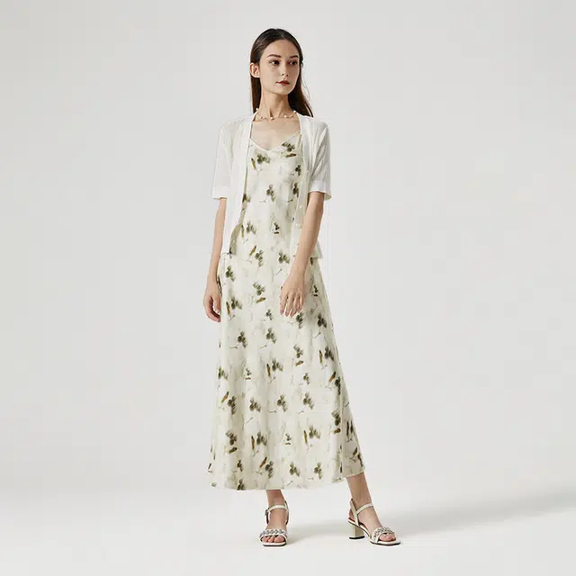 NINE WEST
