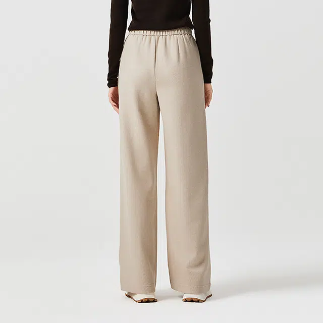 NINE WEST