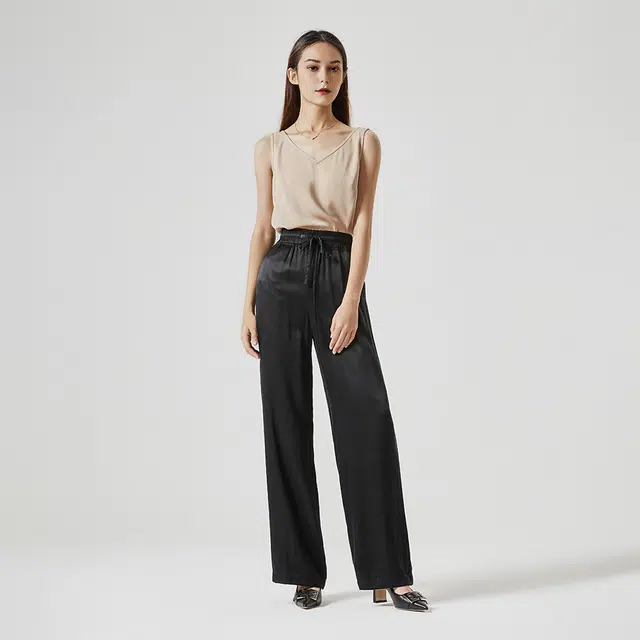 NINE WEST