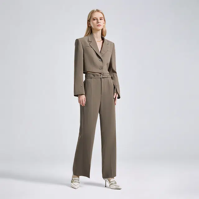 NINE WEST