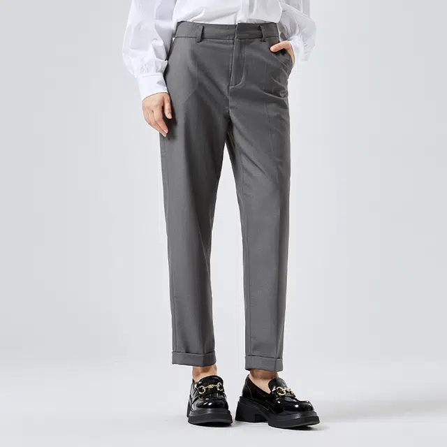 NINE WEST